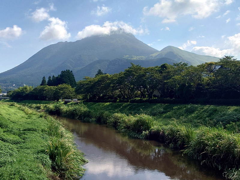 きょうの由布岳
