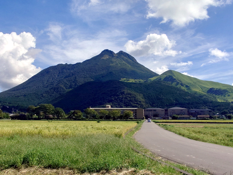 きょうの由布岳
