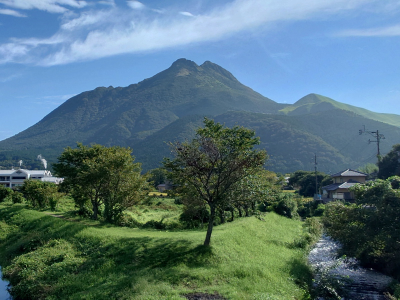 きょうの由布岳