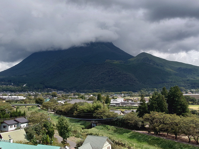 きょうの由布岳