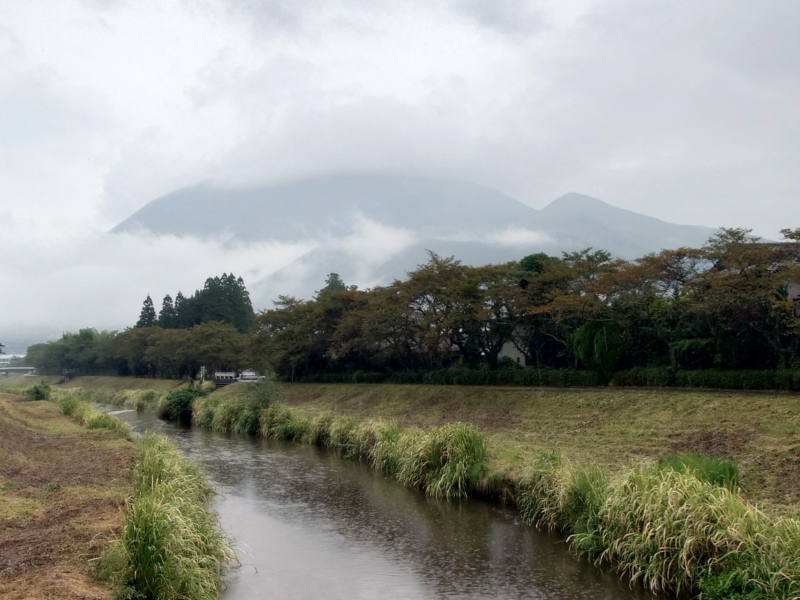 きょうの由布岳