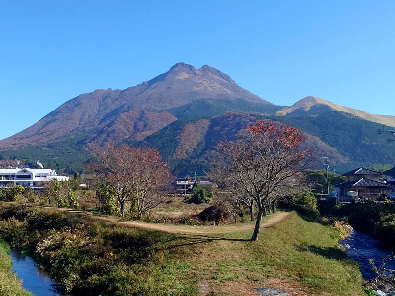 きょうの由布岳