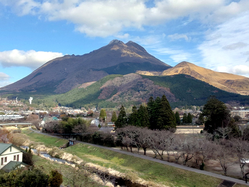 きょうの由布岳