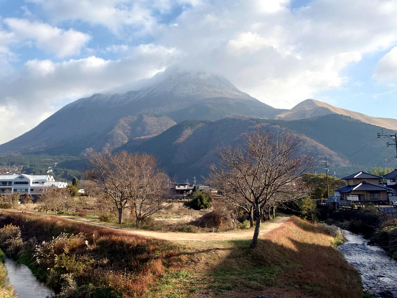 きょうの由布岳