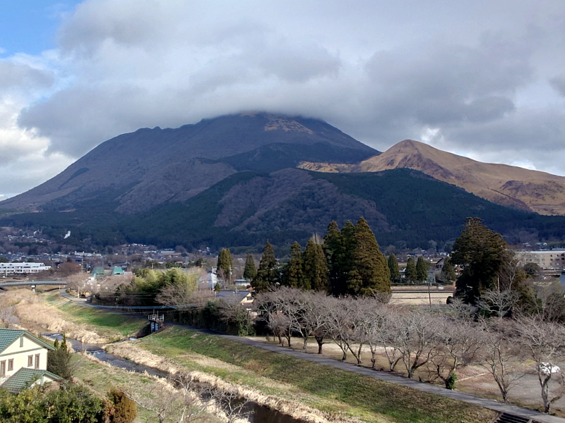 きょうの由布岳