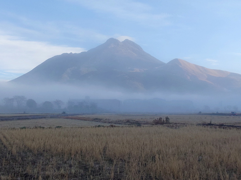 きょうの由布岳