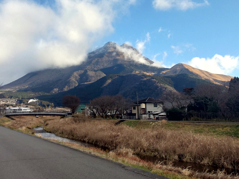 きょうの由布岳