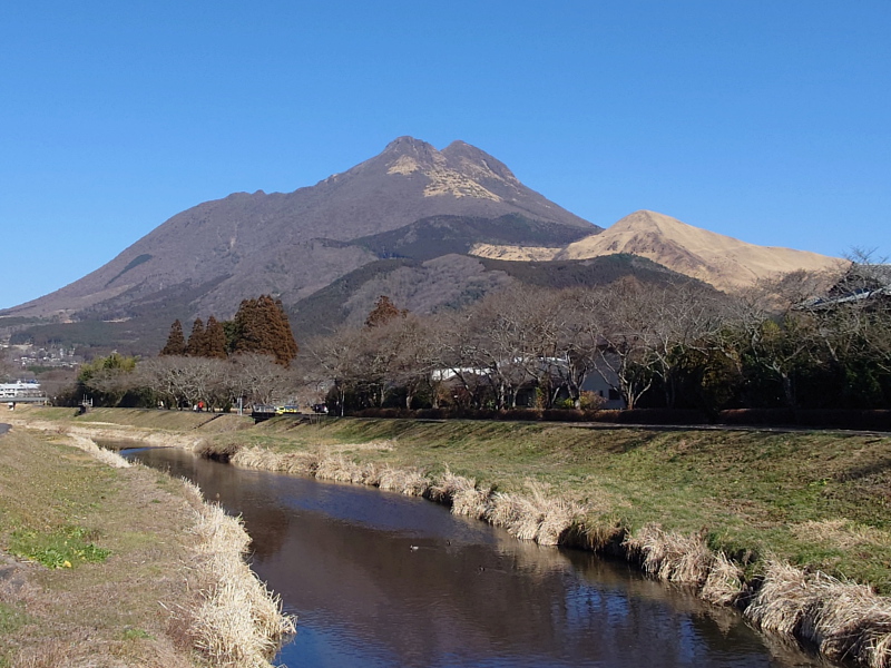 きょうの由布岳
